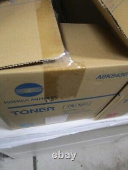Lot de véritables Konica Minolta TN713 1-a9k8330 2-a9k8430 neuf en boîte ouverte, livraison gratuite.
